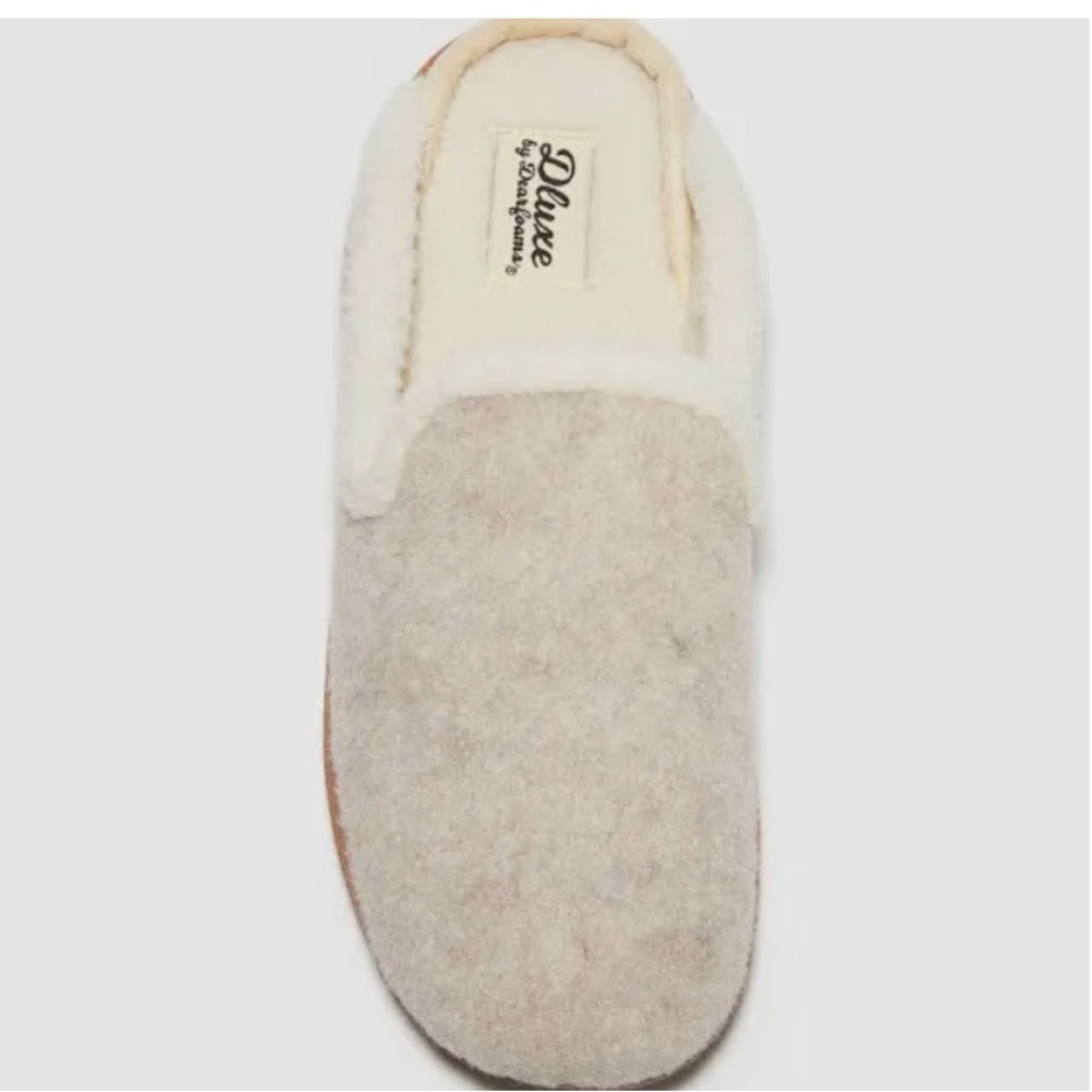 Dluxe by Dearfoams Women's Maci Felted Scuff Slippers oatmeal color